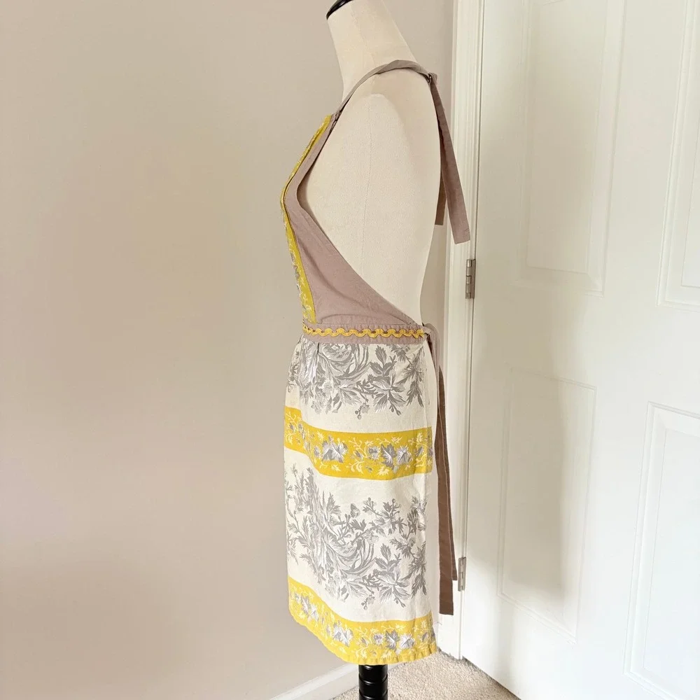 Pier 1 Imports Apron OS Yellow Gray Floral Toile Embroidered Rickrack Cotton